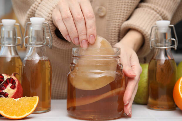 Биолог Воробьев: комбуча улучшает кожу, волосы и снижает плохой холестерин