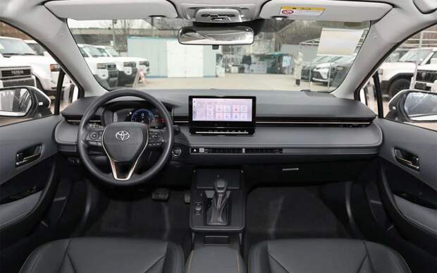 Новейшая Toyota Corolla: когда ее можно будет купить в России