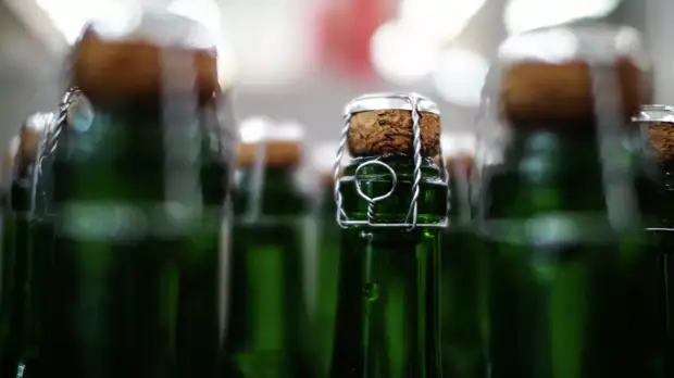 В России предложили продавать «детское шампанское» под другим названием