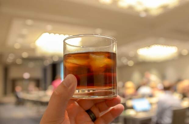 20+ правил, которые помогут отличить оригинальный спиртной напиток от подделки