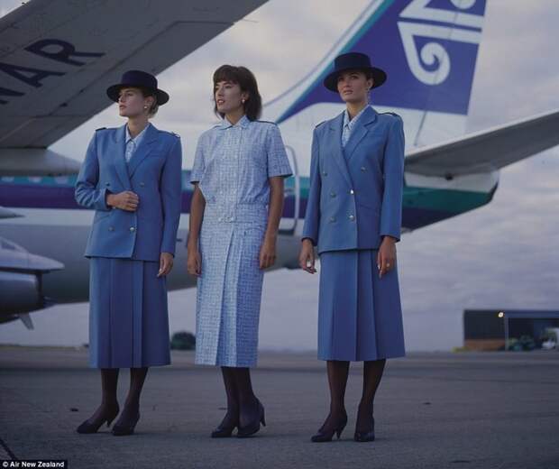 Как менялась униформа стюардесс - на примере одной авиакомпании авиакомпания, изменения, мода, ретро, старые фотографии, униформа, униформа стюардесс