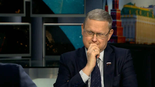 "Про вас и так знают всё": Делягин развеял страхи граждан России относительно цифрового рубля