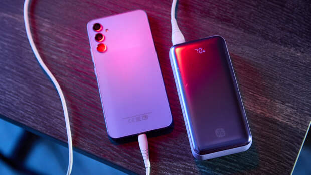 Все ради безопасности: в России могут ограничить использование пауэрбанков в самолетах