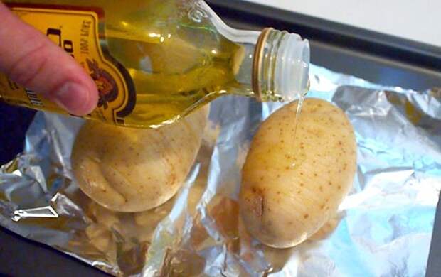 как запечь картошку в мундире в духовке