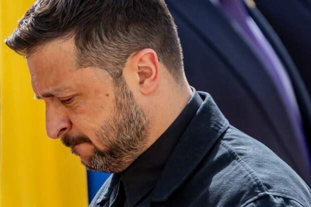 FT: Зеленский не смог подарить Трампу «военный» iPad