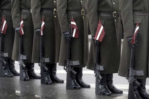 Латвия объявила повышенную боевую готовность из-за активности армии РФ
