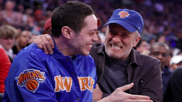Pete Davidson sits courtside at a New York Knicks game.
