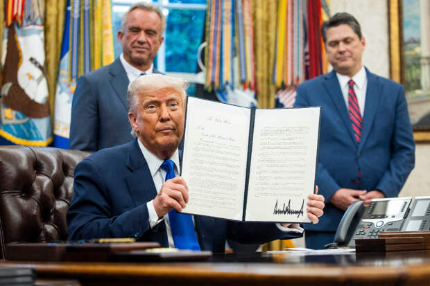 Jim LoScalzo - Pool via CNP\Keystone Press Agency\Global Look Press