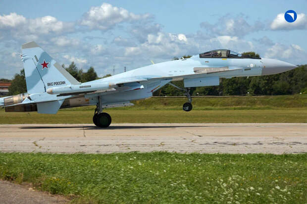 Ростех передал ВКС России новую партию истребителей Су-35С