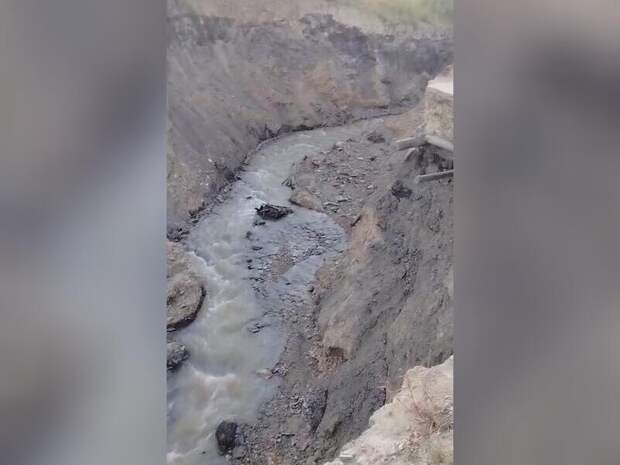 Дороги размыло около села Любовь