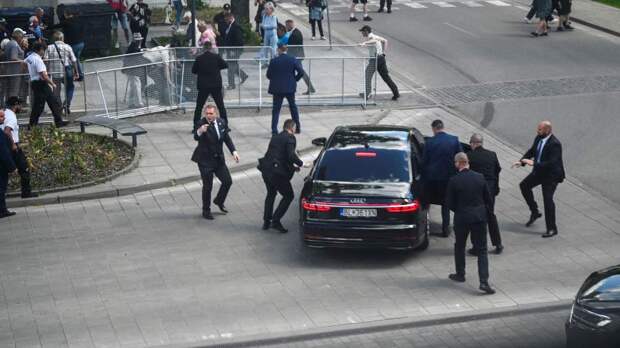 СМИ рассказали о допросе полицией супруги стрелявшего в премьера Словакии