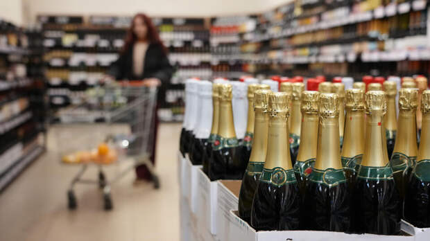 В России упростили процедуру получения лицензий на продажу алкоголя