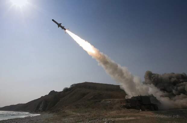 Российские ракеты в Крыму. Источник изображения: https://vk.com/denis_siniy