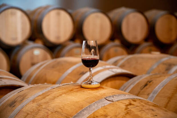 РИА Новости: в РФ отложили введение нового ГОСТа на вино