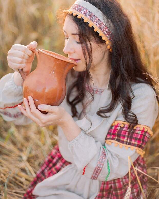 Деревенские фотографии русских красавиц, которые радуют естественной красотой и невинностью