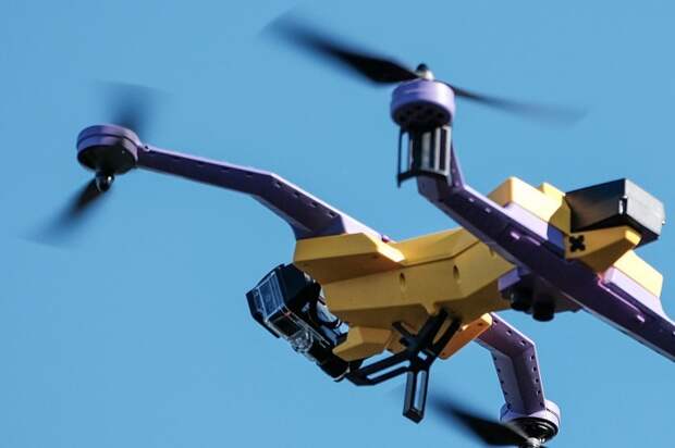 Мультикоптер AirDog Auto Follow Drone.