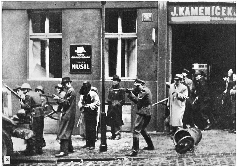 Оболганный подвиг Красной Армии, или кому Прага обязана своим спасением от уничтожения