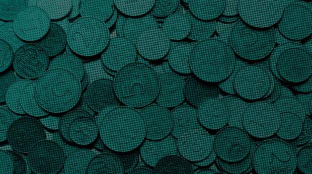 Налоговая будет контролировать переводы физлиц на сумму свыше 2,4 миллиона рублей в год