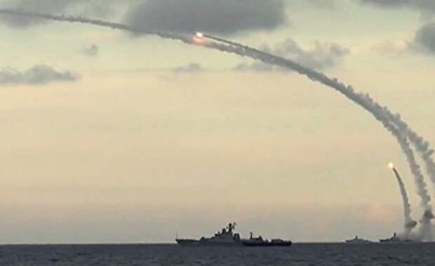 Российские силы ВМФ нанесли удары ракетами "Калибр" по объектам ИГ