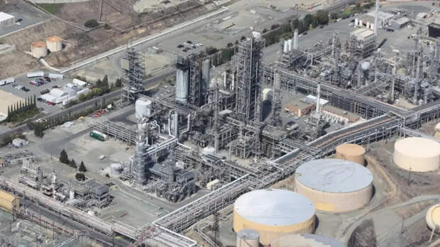 Индия отмахнулась от санкций и спасает российский бюджет