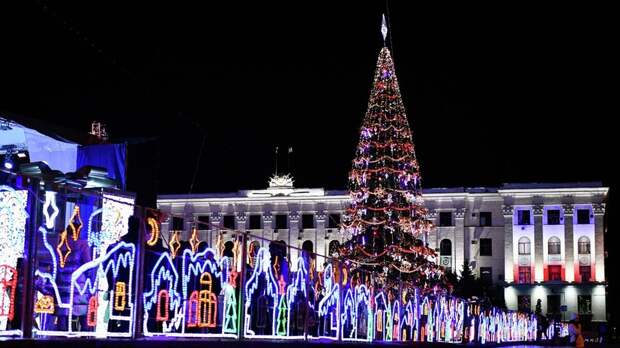 В России начинаются новогодние праздники