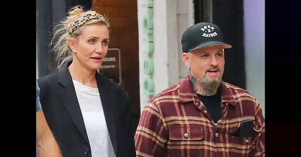 53-лентюю Кэмерон Диас засняли на прогулке с мужем в Нью-Йорке