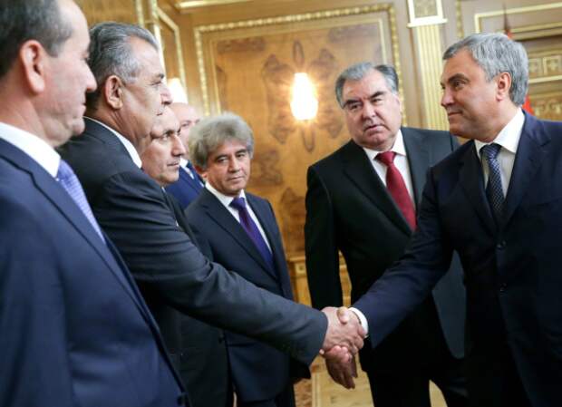 Вячеслав Володин и Эмомали Рахмон. Фото: duma.gov.ru