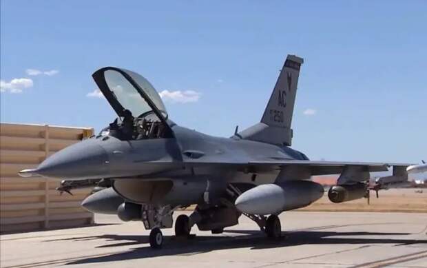 Столтенберг: Применение F-16 против территории России не станет эскалацией