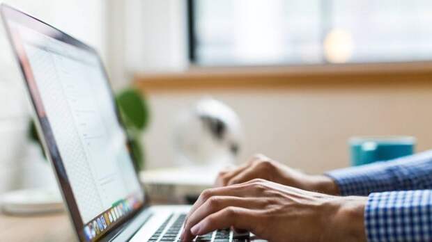 Тарифы на интернет и телевидение собираются повысить в России на 10%