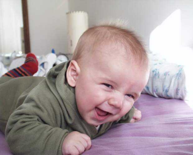http://lovingmama.ru/files/imce/laughing.jpg