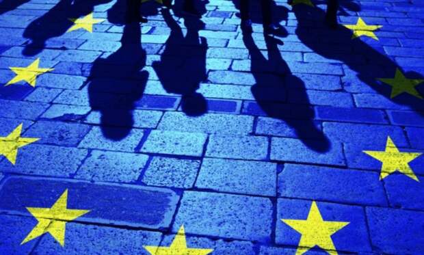 «Запрет на реэкспорт и криптовалюту»: что вошло в новый пакет санкций ЕС против РФ