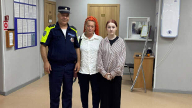 В ХМАО - Югра инспектор ДПС спас троих тонувших подростков на озере возле Когалыма