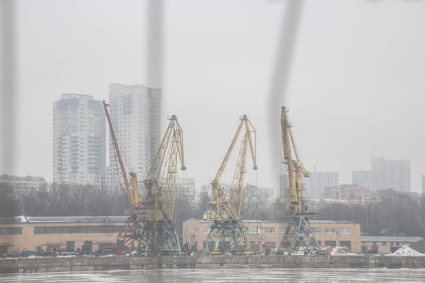 Коммерсантъ: Грузооборот российских портов падает всё быстрее
