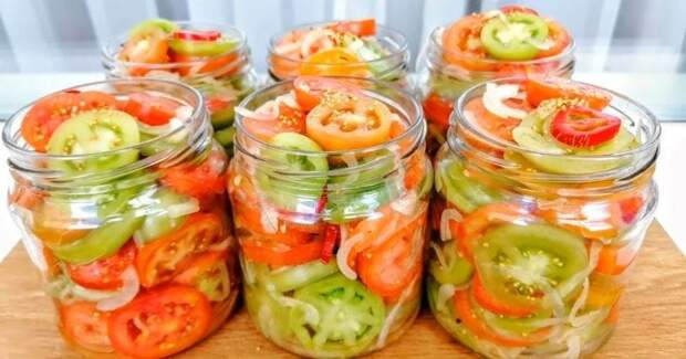 Зелёные помидоры на зиму вкуснее спелых. Салат-закуска лучше не придумаешь ...