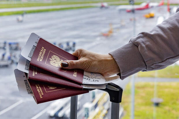 Вахруков: ОАЭ, Оман и Катар обеспокоены приостановкой турпотока из России