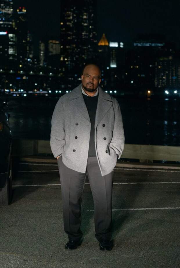 Kamaal spends time outside as he continues to investigate on Power Book II: Ghost S04E06.