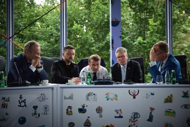 Без США, но с Украиной: ЕС не исключает создания нового военного союза