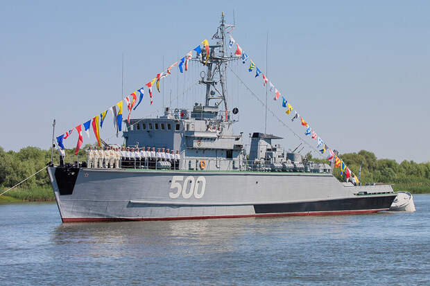 На заводе ОСК в Санкт-Петербурге заложили морской тральщик «Дмитрий Глухов»