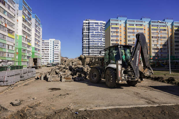 В микрорайоне «Алсу» в Альметьевске начали благоустройство дворов по программе «Наш двор»