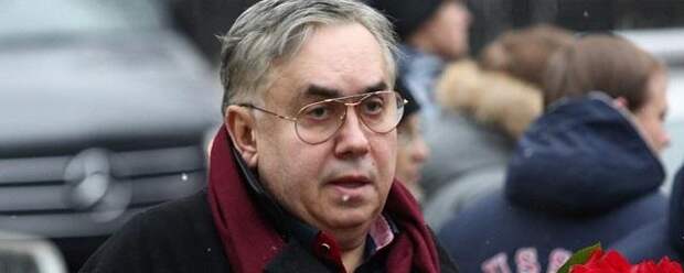 Садальский высказался о памятнике на могиле Галины Волчек