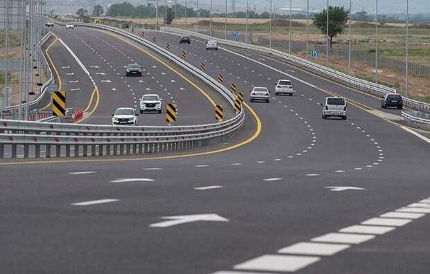 Казахстан запускает новый план развития автодорог ради усиления евразийской логистики ﻿