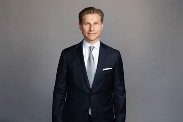 Глава МО Финляндии Хяккянен решил проверить, доходит ли оружие НАТО до Украины