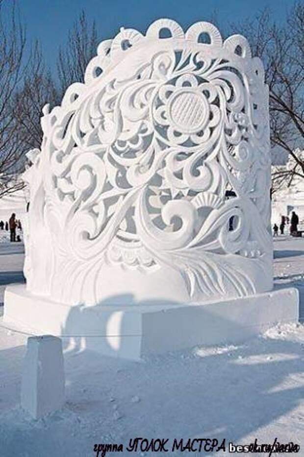 Невероятные скульптуры из снега ! ) Оцените творчество.