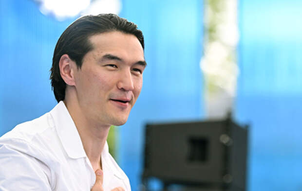 Первое выступление артиста Нурлана Сабурова, которому запретили въезд в Россию на 50 лет