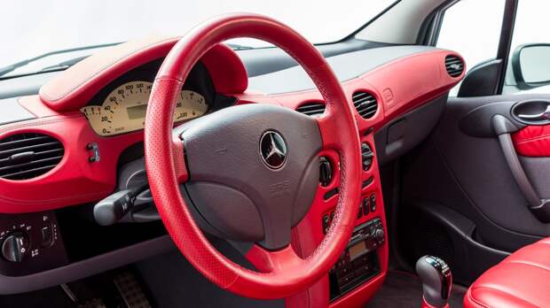Лимитированный Mercedes-Benz A160 Edition Hakkinen
