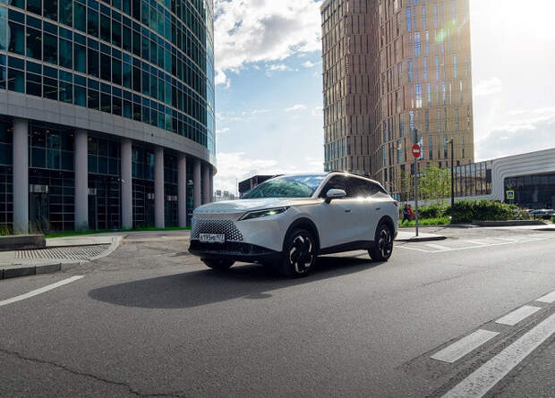 В России стартовали продажи кроссовера OMODA C7 с ценой от 3,4 млн рублей