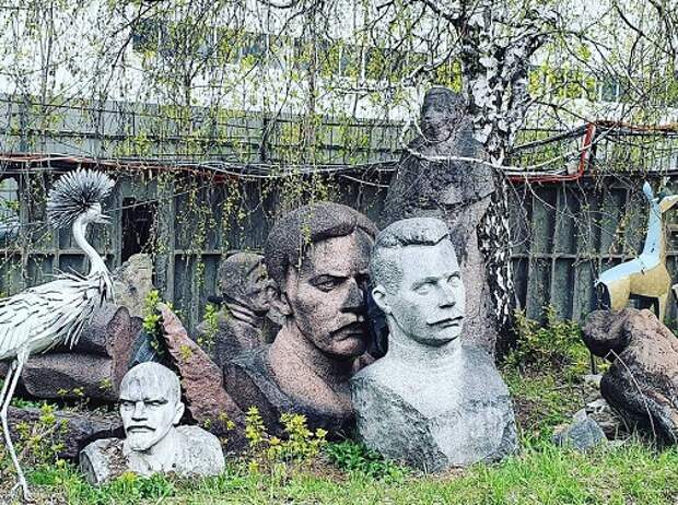На месте «кладбища вождей» в Староватутинском проезде появится выставочный зал
