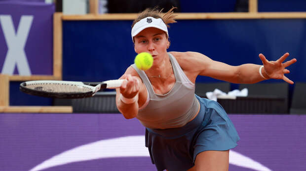 Самсонова победила Фернандес и вышла в третий круг турнира в Страсбурге