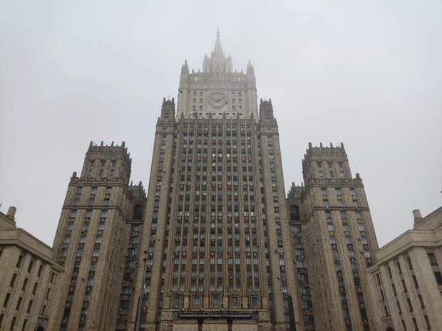 МИД предупредил об "охоте" спецслужб США на русских по всему миру