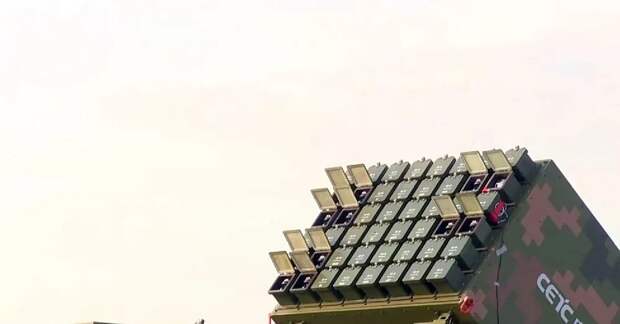 В Китае продемонстрировали боевую систему применения почти 100 беспилотников